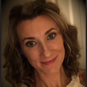 Meet your Posher, Laurel